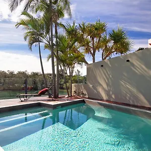 Canalfront Retreat, Private Jetty & Pool Holiday home Noosa Heads